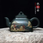 原矿本山墨绿泥“弧菱壶”200cc 工艺师徐萍